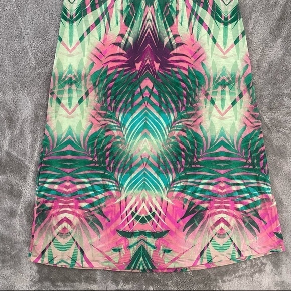 True Freedom Geometric Multi-Color Palm Maxi Dress - Picture 3 of 9